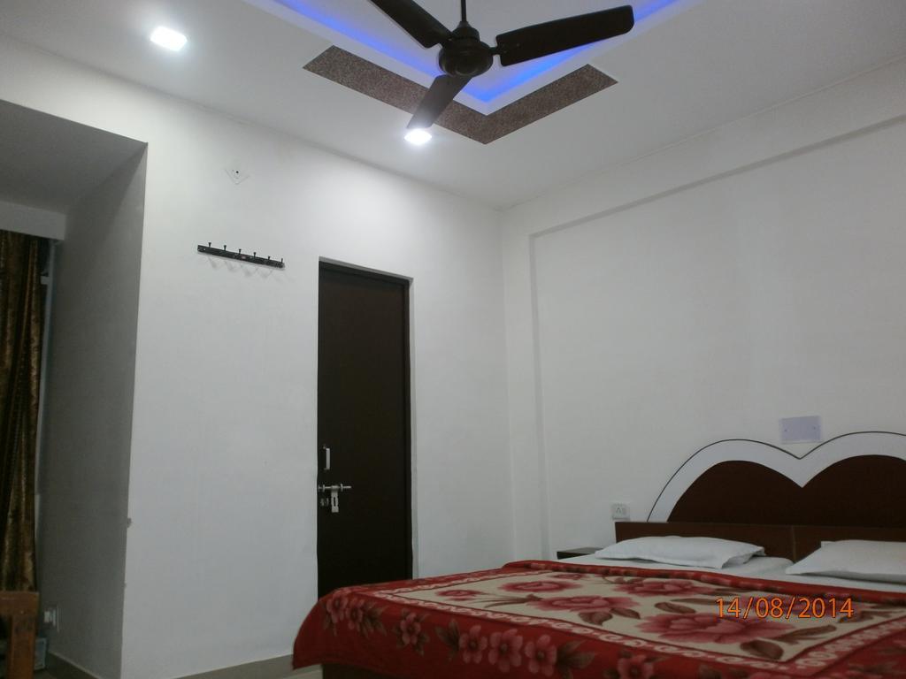 Hotel Safari Agra  Luaran gambar
