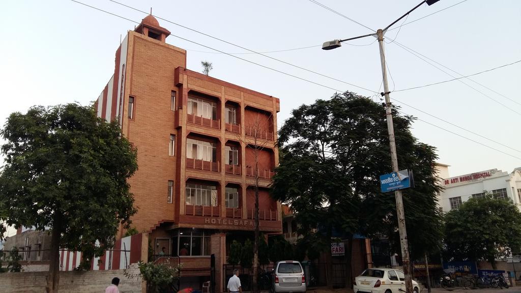 Hotel Safari Agra  Luaran gambar