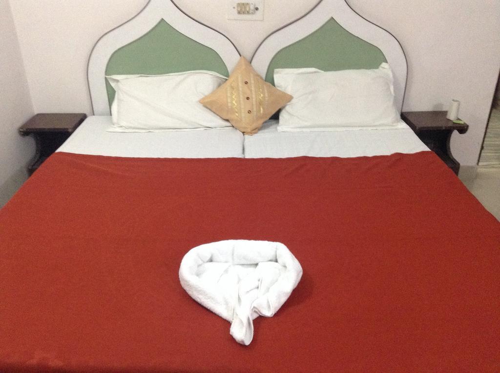 Hotel Safari Agra  Luaran gambar