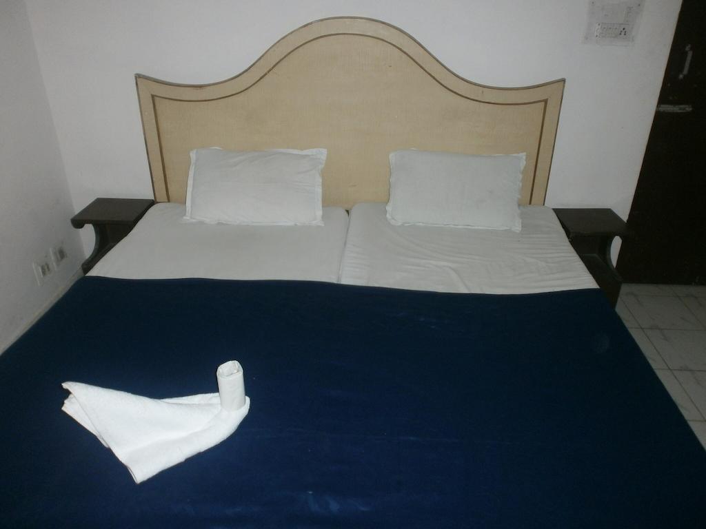 Hotel Safari Agra  Bilik gambar