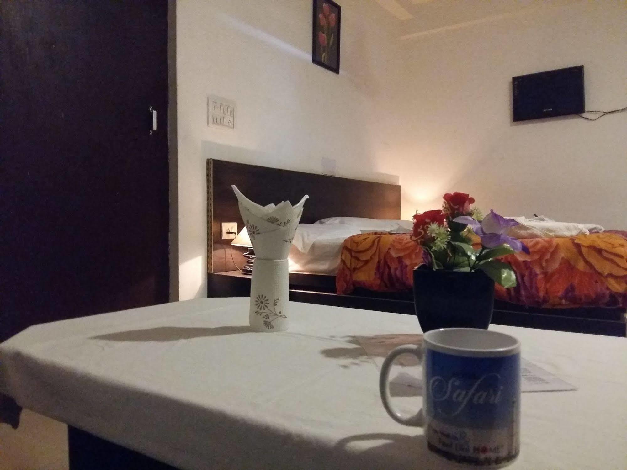 Hotel Safari Agra  Luaran gambar