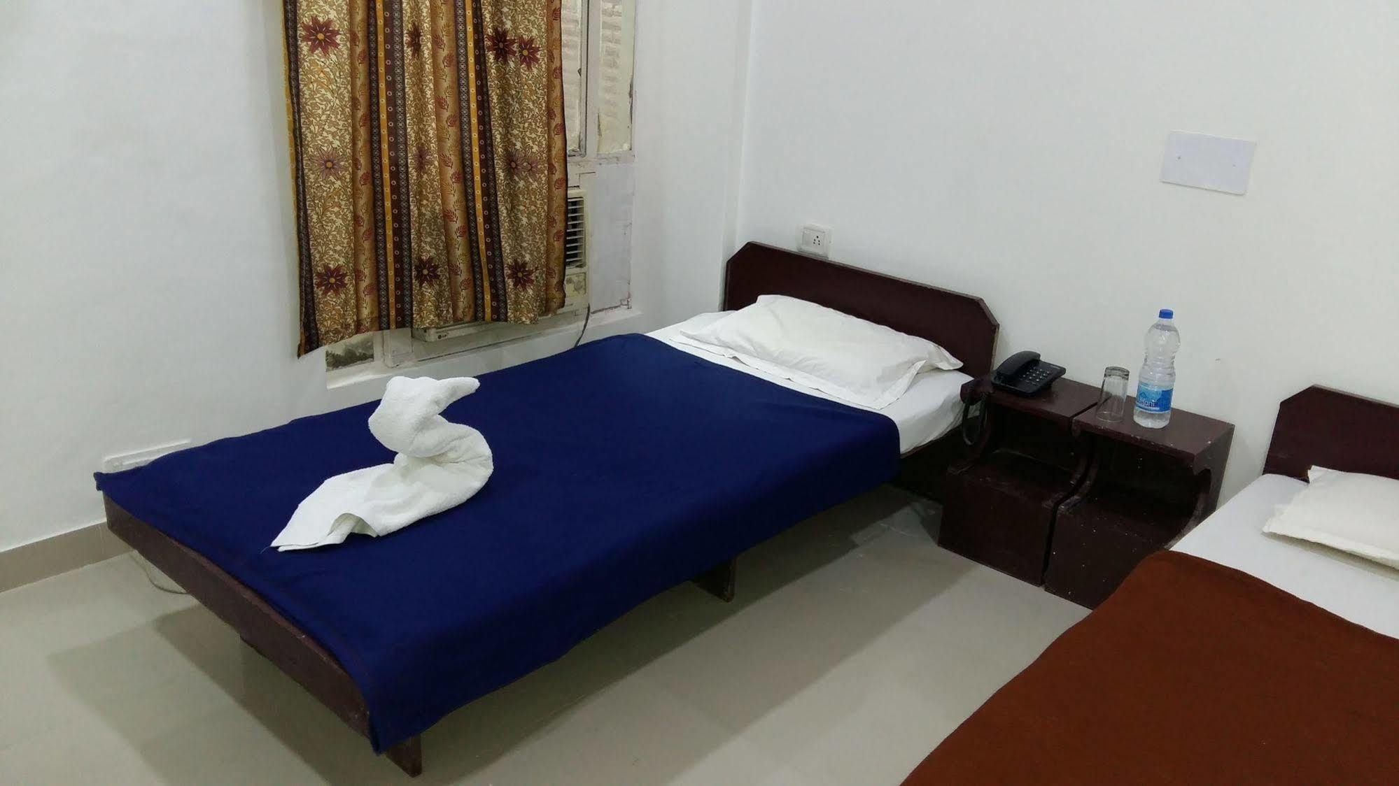 Hotel Safari Agra  Luaran gambar