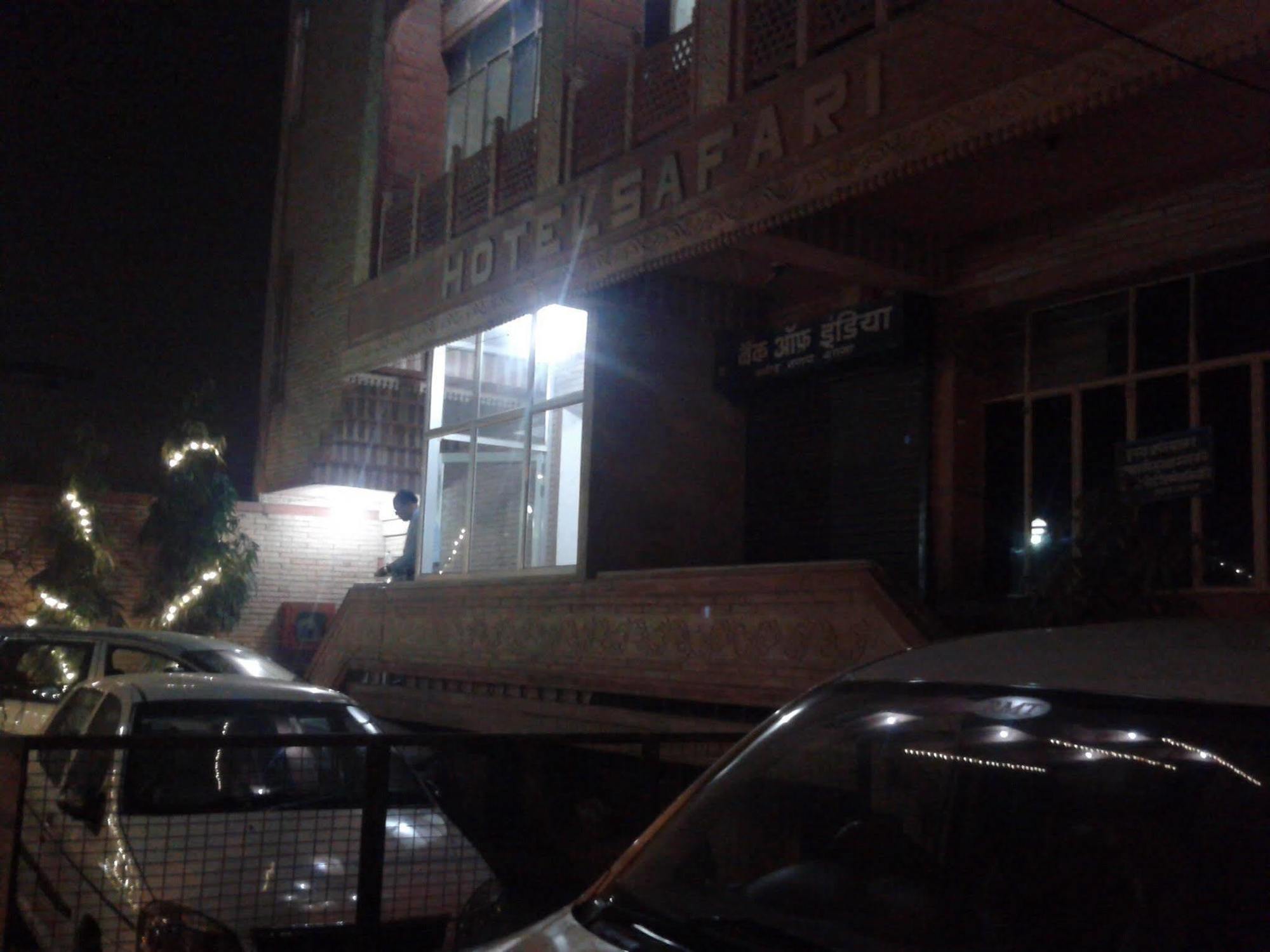 Hotel Safari Agra  Luaran gambar