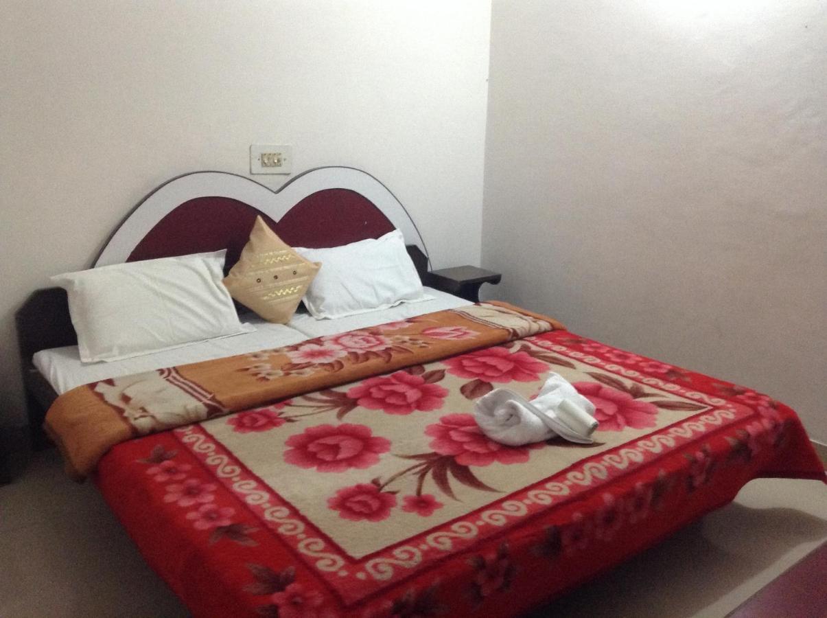 Hotel Safari Agra  Luaran gambar
